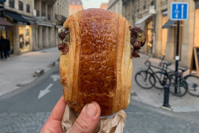 #1 Montmartre Pastries & Chocolate Food Tour with 6+ Tastings - Boulangeries and patisseries: what the Viennoiserie stop teaches you