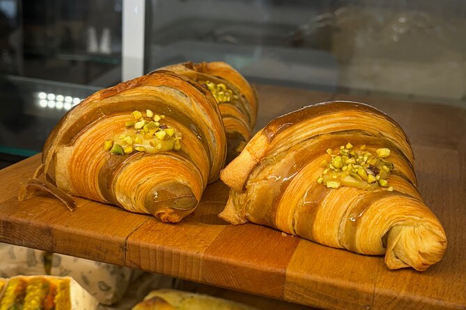 #1 Montmartre Pastries & Chocolate Food Tour with 6+ Tastings - Practical tips so you get the best tasting day