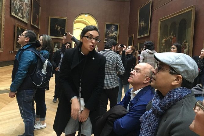 1h30 - Louvre Highlights optional 'families with kids' - Eng/Esp - Audio Headsets and Two Languages: English or Spanish at Comfort Volume