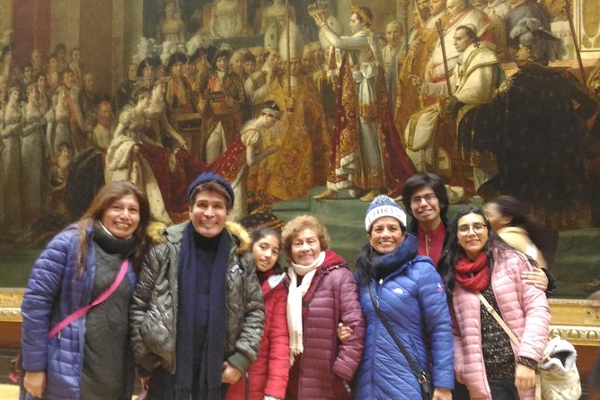 1h30 - Louvre Highlights optional 'families with kids' - Eng/Esp - Small Group Size (Max 6) and Family-Focused Pacing
