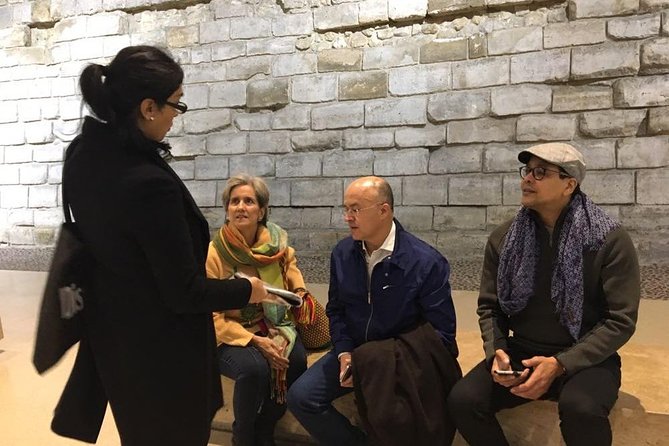 1h30 - Louvre Highlights optional 'families with kids' - Eng/Esp - Who Should Book This Louvre Family Highlights Tour
