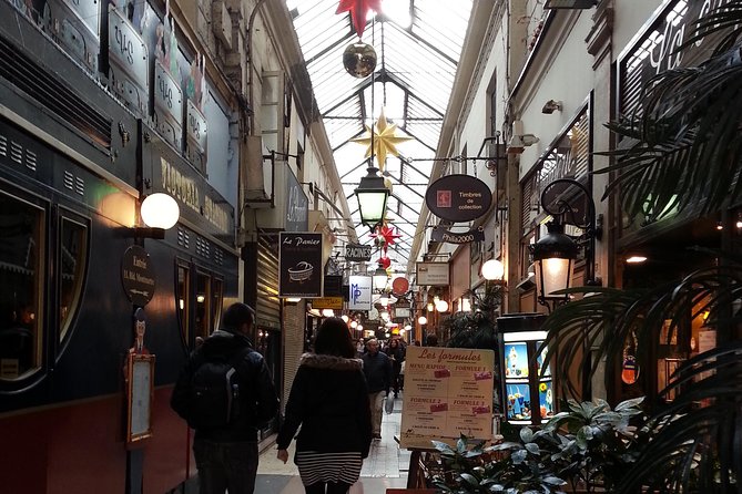 1st Day in Paris Discovery Private Tour: 'How-to' Orientation & Sightseeing Fun! - More than monuments: café etiquette, safety, and practical city instincts