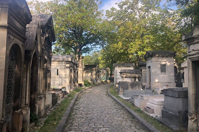 2.5 Hour Walking Tour of Père Lachaise Cemetery from Paris - Père Lachaise With Max: Why This Tour Works
