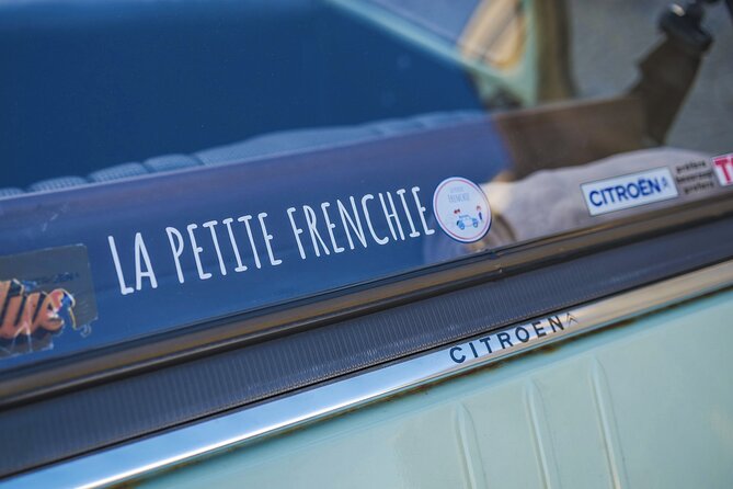 2H Discovery Tour of Paris in 2CV CITROEN - How the 2-hour loop is paced: big landmarks, then quieter streets