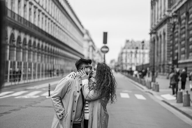30 min photosession in Paris, all photos sent and edited - From Av. du Président Kennedy, How the Session Plays Out