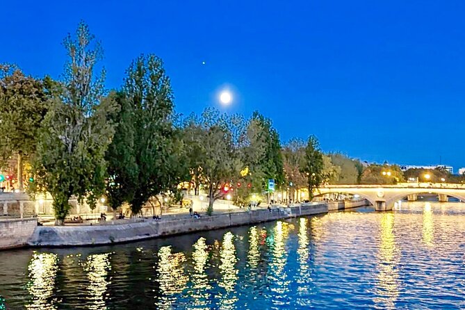 5 Hour Walking Tour in Paris with Licensed Guide - Paris Metro time: how the tour helps you feel confident later