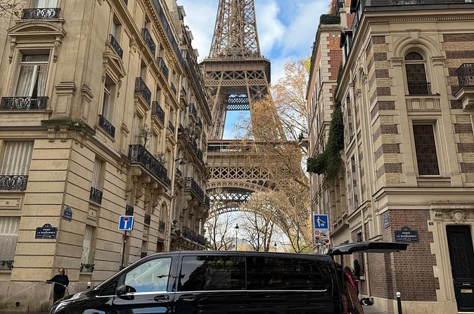 Airport Transfer Charles De Gaulle or Orly to and from Paris - Luggage Allowance, Vehicle Size, and Child Seats You Should Actually Check