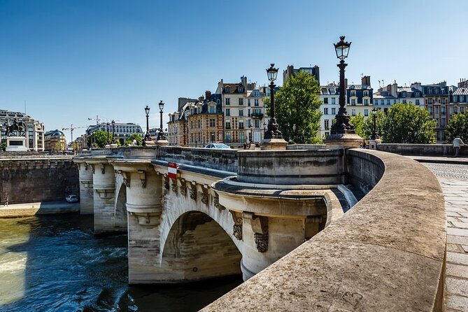 Airport Transfer: Paris Airport CDG to Paris City by Business Car - From CDG to Paris city, without the first-day chaos