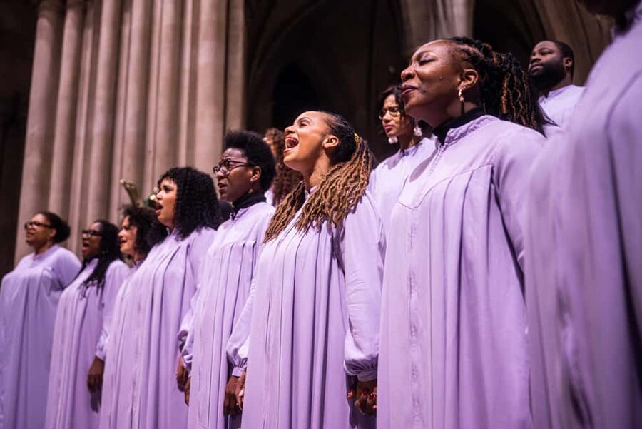 American Cathedral - Paris: Gospel Dream - During the performance: where the room turns into the show