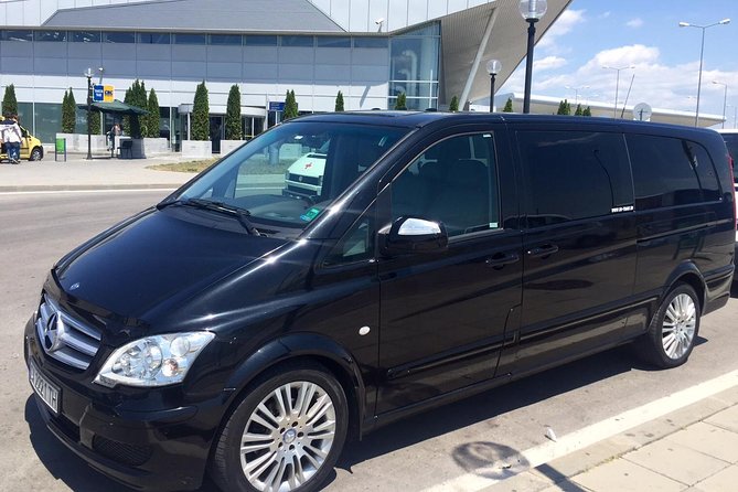 Arrival Private Transfer: Airport Charles de Gaulle OR Orly TO La Defense - Where Your Driver Meets You, So You Do Not Waste Time at the Airport