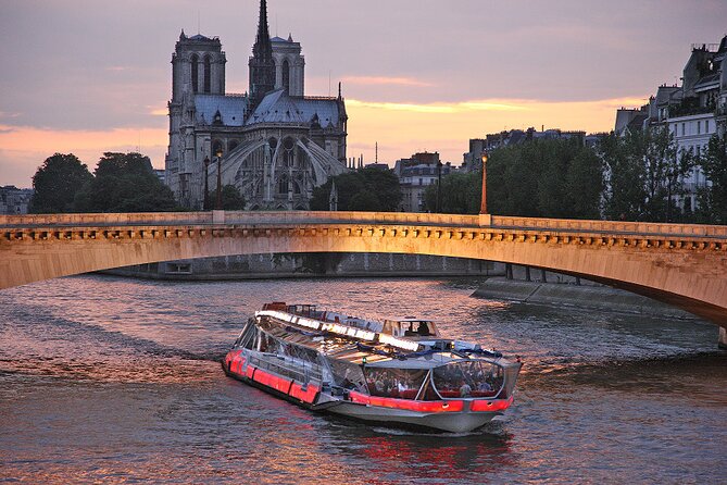 Bateaux Mouches Dinner Cruise on the Seine River in Paris - Seating, rules, and the practical stuff you’ll thank yourself for