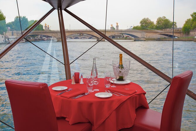 Bateaux Mouches Lunch Cruise on the Seine River in Paris - Heat, Glass, and When to Choose Your Day