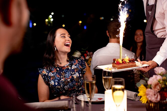 Bateaux Parisiens Seine River Gourmet Dinner & Sightseeing Cruise - Price and value: what makes this a good splurge