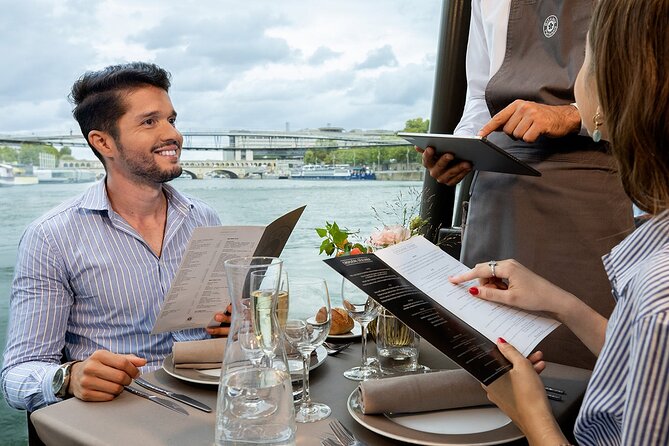 Bateaux Parisiens Seine River Gourmet Lunch & Sightseeing Cruise - Entering the Seine: why this lunch cruise works