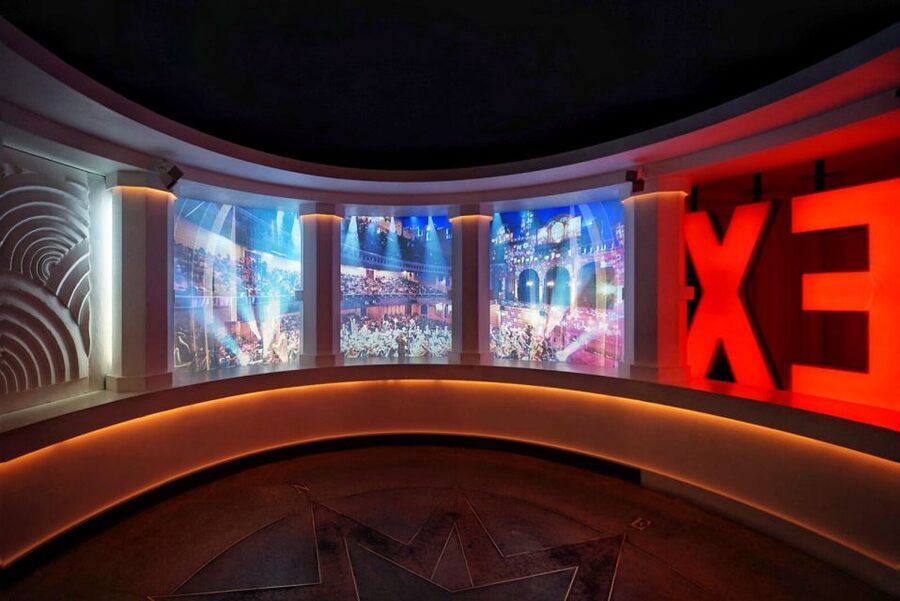 Behind the Scenes of the Grand Rex: 50-Minute Studio Tour - Projectionist perspective: learning the tech without the textbook