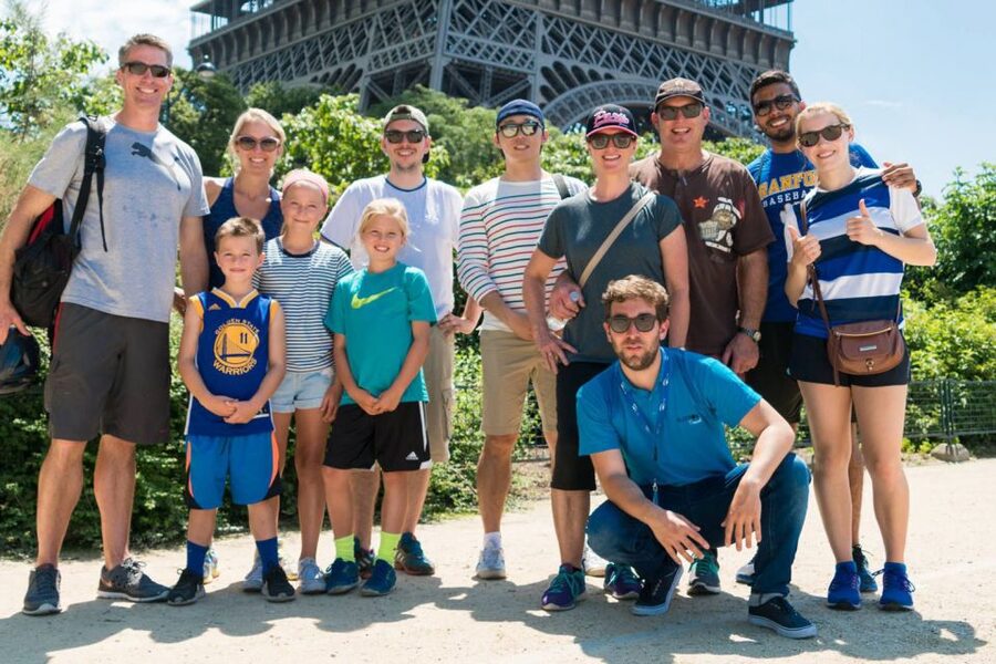 Best of Paris Bike Tour - Meeting at Fontaine Saint-Michel, Finding the Bright Blue Bike