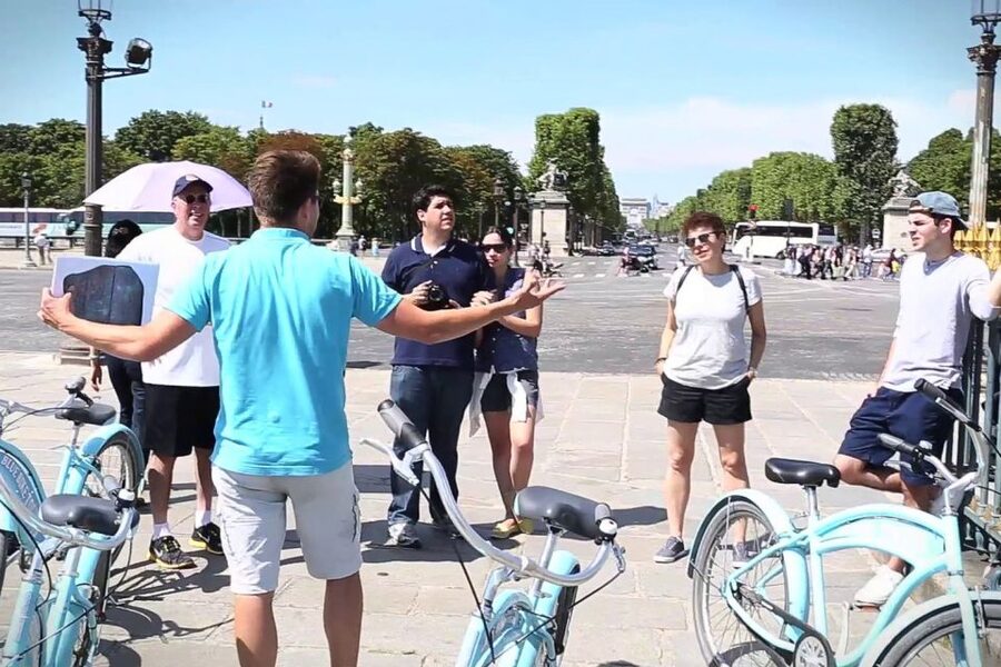 Best of Paris Bike Tour - Army Museum and the Photo-Friendly Rhythm Before the Big Eiffel Moment