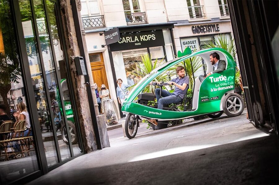 Best of Paris Private Rickshaw bike Tour with guide - Palais Garnier, Louvre Museum, and Sacré-Cœur Closing Energy