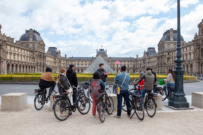 Best of Paris Small Group E-bike Guided tour (w/ optional Cruise) - Stop 1: Louvre Museum area and the river banks