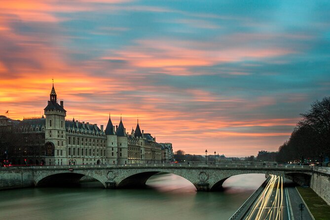 Central Paris Highlights Walking Tour - Start at Place Saint-Michel: a good launching pad