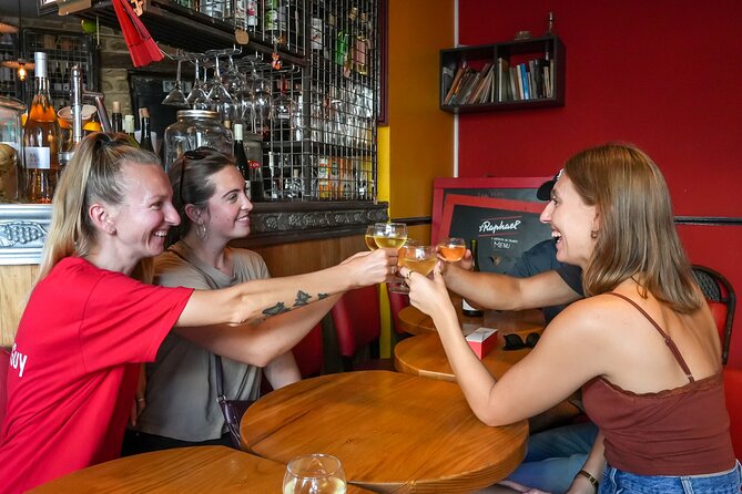 Champagne & Oysters Paris Food Tour - The guide matters more than the menu