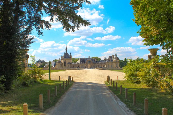 Chantilly Tour: Great Stables and Renaissance Meal from Paris - How the Day Actually Runs: Pickup, Private Transfer, and Small-Group Flow