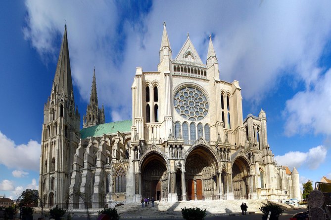 Chartres Cathedral 5 Hours Tour from Paris with Private Transport - Stained Glass and the Labyrinth: Stories You Can Follow