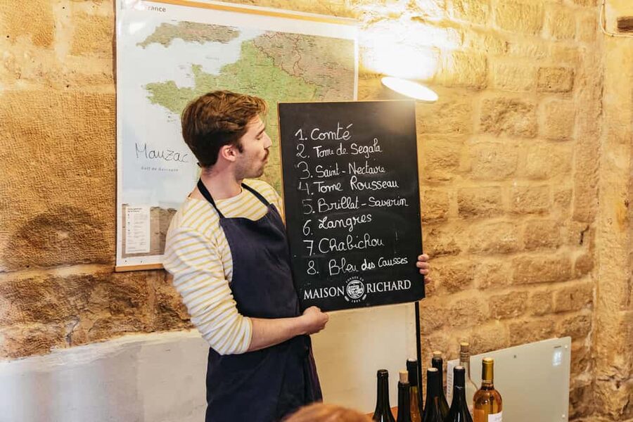 Cheese & Wine Tasting in Montmartre with Local Cheesemonger - Who This Works Best For (And When To Skip)