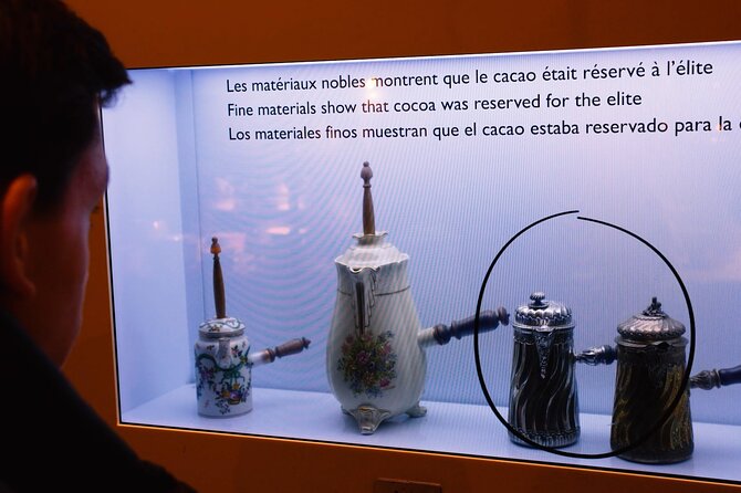 Choco-Story Paris - The Chocolate Museum - The virtual demonstration and hot chocolate finale