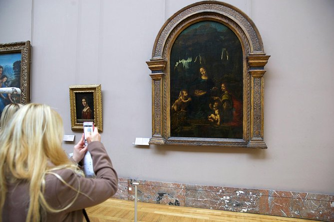 Closing Time at the Louvre: The Mona Lisa at her Most Peaceful - Exterior stops: Louvre Pyramid and the squares you’ll recognize later