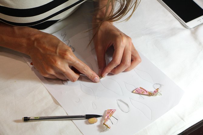 Design Luxury and Personalized Jewelry in Paris le Marais - Entering Just Art Paris in the Heart of Le Marais