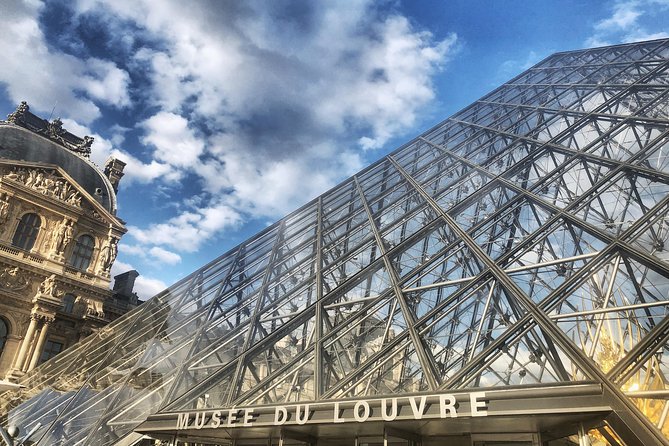 Desire on Display: The Homoerotic Louvre Tour (Max 6 people) - Getting there: meeting at 8 Pl. du Carrousel near Louis XIV