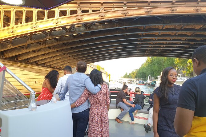 Dinner Cruise Prestige Check-out from the Eiffel Tower - Pont Alexandre III and the Seine photo moments you can plan around