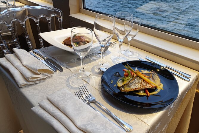Dinner Cruise Prestige Check-out from the Eiffel Tower - Tips to find the dock, pick your seat, and enjoy without stress