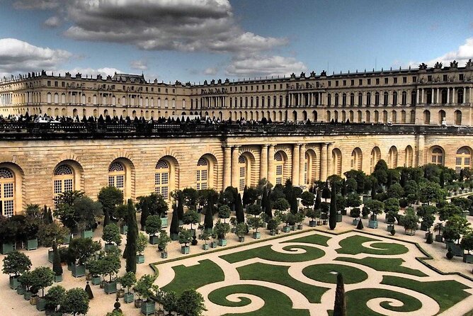 Direct Access tickets to whole estate of Versailles - The 3-Hour Game Plan: Palace First, Then Gardens, Then Trianons