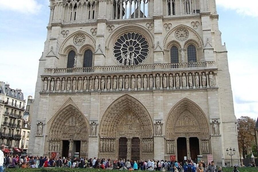 Discovering Le Marais: Guided Walking Tour of Paris - Rue des Rosiers and Impasse des Arbalétriers: the streets between the famous stops