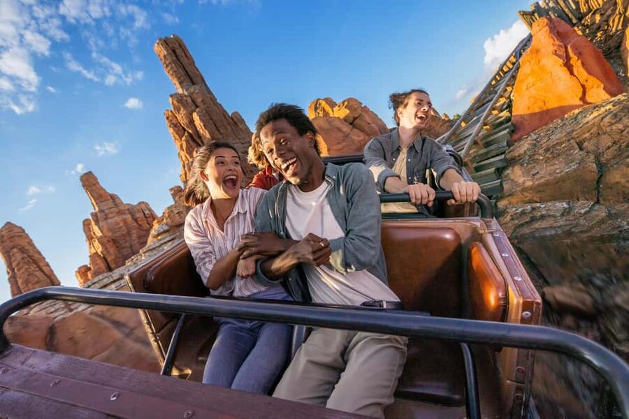 Disneyland® Paris 1-Day Ticket - Getting there from Paris: fast access without turning your day into transit