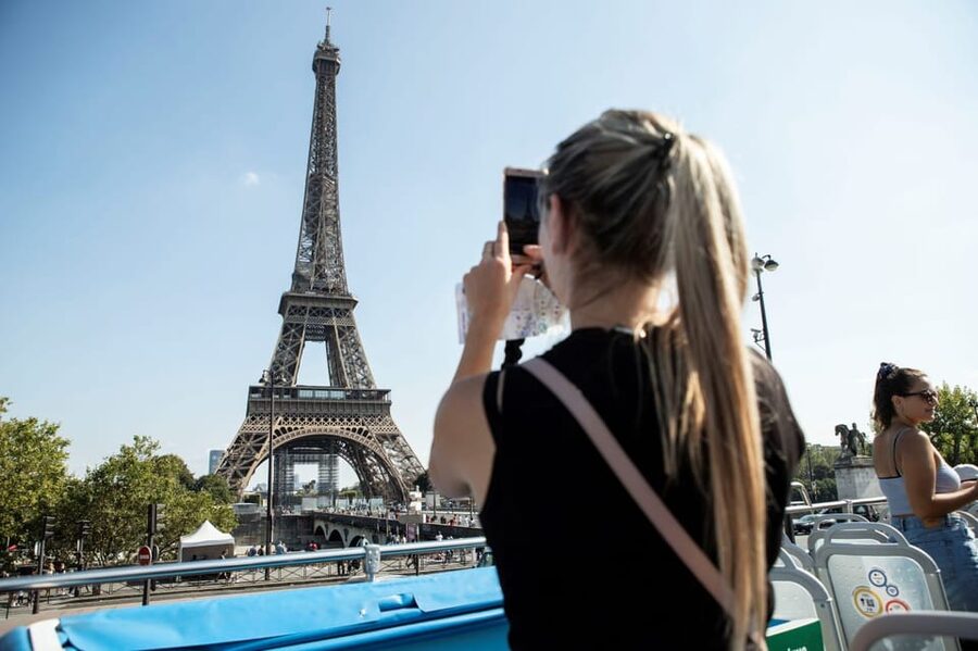 Disneyland Paris: Bus Sightseeing Tour in Paris - Key things to know before you go