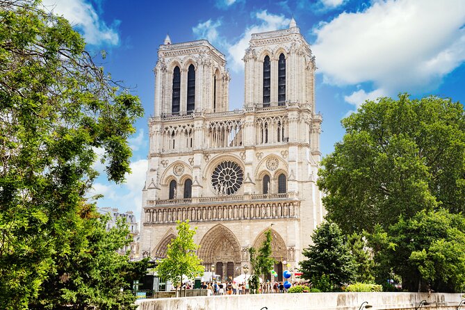 Early Access Paris Notre Dame Cathedral Walking Tour - Early access at Notre Dame: what the 2-hour format buys you