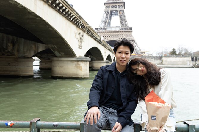 Eiffel and La Seine Photo Shoot - Paris Photographer - Price and Value: Is $40 Really Enough for Eiffel Tower Photos?