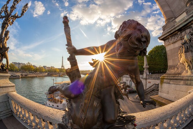 Eiffel Tower Access to 2nd Floor with Summit Option, Seine Cruise - The Seine Cruise with Bateaux Parisiens: where it hits different