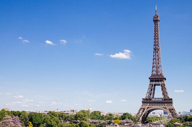 Eiffel Tower Access to Summit with Host - Best timing and weather reality for the summit
