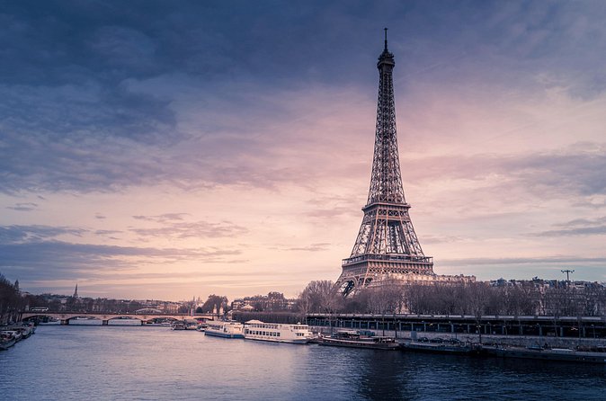 Eiffel Tower Access with Guide to 2nd Floor with Summit Option - Group Size and Guide Style: What the Max of 30 Means