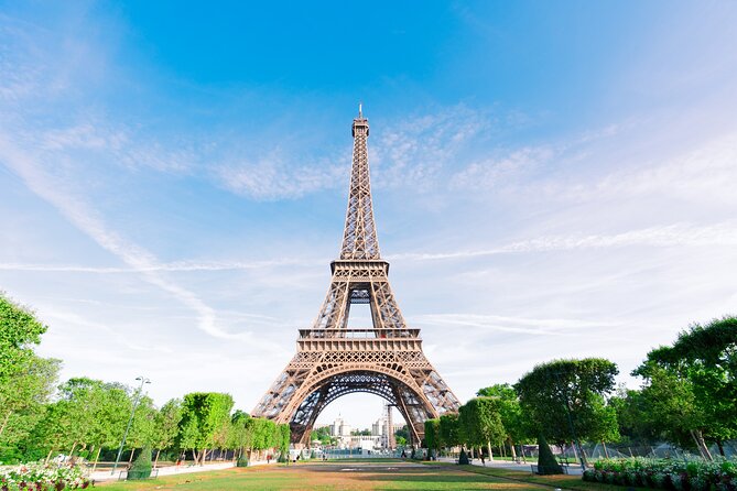 Eiffel Tower Access with Guide to 2nd Floor with Summit Option - Meeting Point and Timing: Arrive Like a Pro