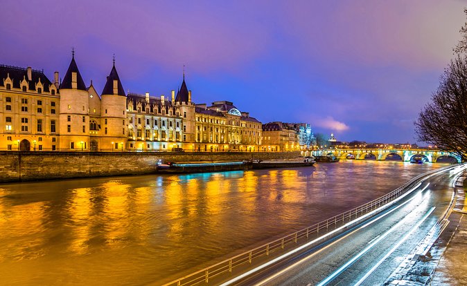 Eiffel Tower and City Tour by Bus with Seine River Cruise Option - Audio, apps, and what to bring so you do not miss the narration