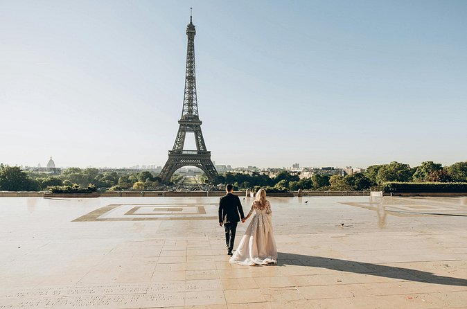 Eiffel Tower Climbing Tour - English guide experience in a small group