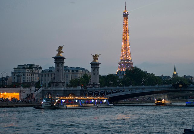 Eiffel Tower Dinner Experience and Sightseeing Seine River Cruise - Price and Value: Is $488.99 Actually Fair?
