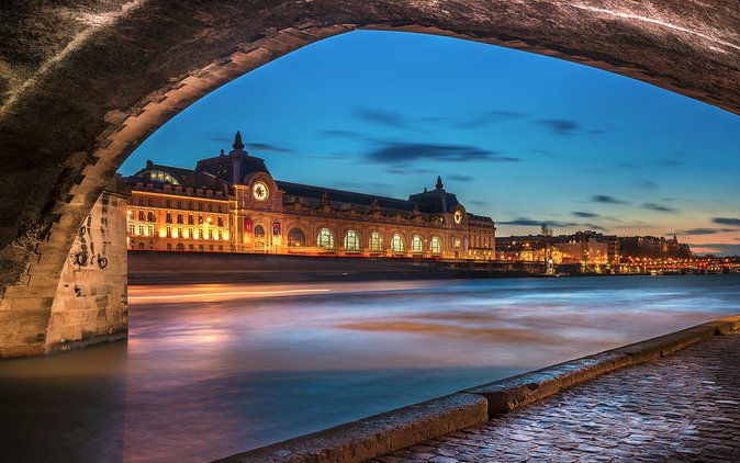 Eiffel Tower Dinner Experience and Sightseeing Seine River Cruise - Should You Book This Eiffel Tower Dinner and Seine Cruise?