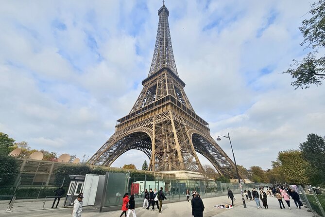 Eiffel Tower Guided Tour Access by Elevator 2nd Floor and Summit - The 2nd floor time window: how to use unlimited time well