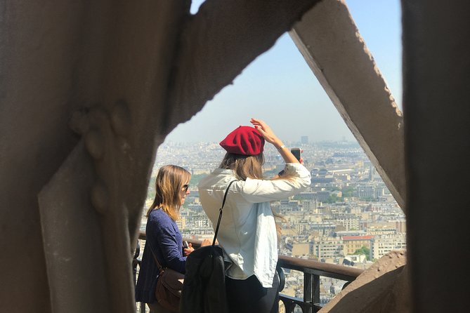 Eiffel Tower Pre Booked Ticket by Lift with Summit Options - How much is guided, and how to get your money’s worth